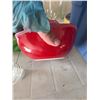 Image 2 : Pyrex Canada Red Casserole Dish with Lid and Glass Insulator