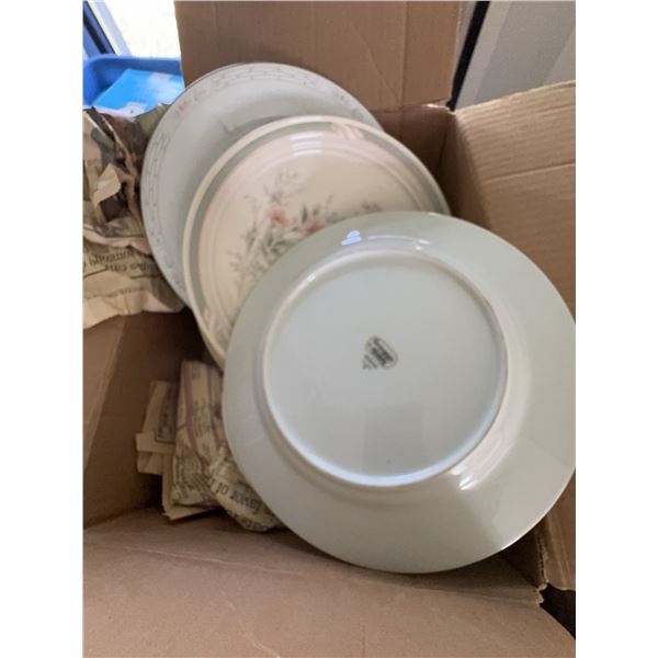 Four Rosenthal Selb Germany Porcelain Plates