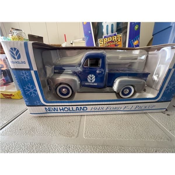 New Holland 1948 Ford F-1 Pickup 1:25 Scale Die-Cast Model in Box