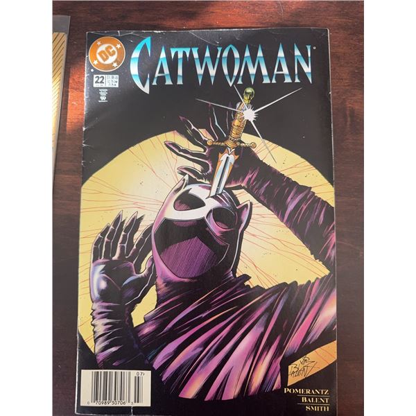Catwoman #22 DC Comics (1995) Pomerantz, Balent, Smith Sword Cover