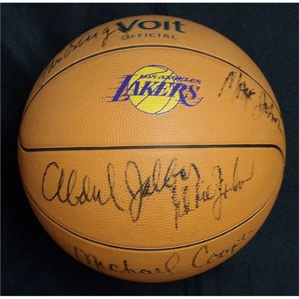 Los Angeles Lakers 1981-82 Team Signed Basketball JSA Authenticated