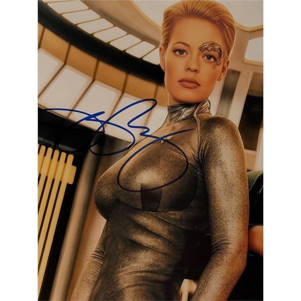 Star Trek Jeri Ryan 7 of 9 signed photo