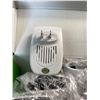 Image 5 : 6-Pack Ultrasonic Pest Repellers/Electronic Plug-In Pest/Mouse Repellents for Indoors - New