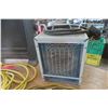 Image 2 : 2 Heavy-Duty Extension Cords and 2 Electric Heaters