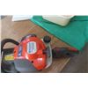 Image 2 : Husqvarna 122HD60 Hedge Trimmer, 24"