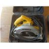 Image 6 : 2 Dewalt Power Tools: Reciprocating Saw and Circular Saw