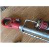 Image 3 : Pipe Threader and 7 Pipe Wrenches
