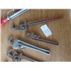 Image 5 : Pipe Threader and 7 Pipe Wrenches
