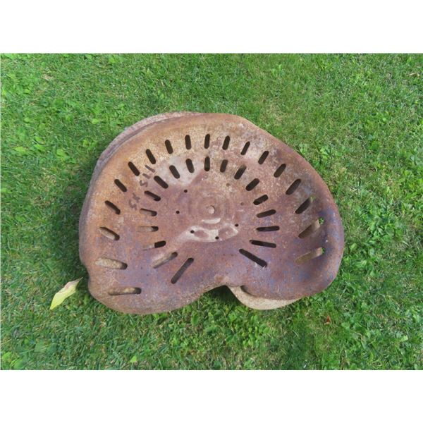 5 Metal Tractor Seats