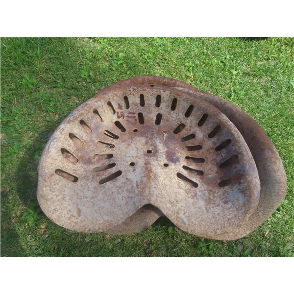 5 Metal Tractor Seats