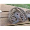 Image 2 : 2 Cast Tractor Seats