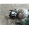Image 5 : Christmas Wreath and Disco Ball with Lights