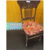 Image 2 : Rocking Chair and Press-Back Chair