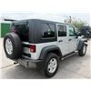 Image 3 : JEEP  WRANGLER 2008 O/S TITLE 2 DAYS