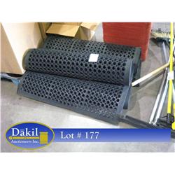 RUBBER FLOOR MATS (X3)