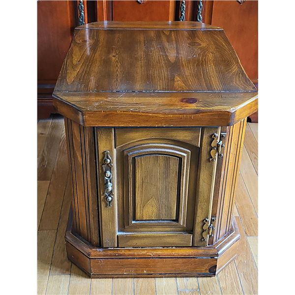 Wooden Single-Door Nightstand Cabinet