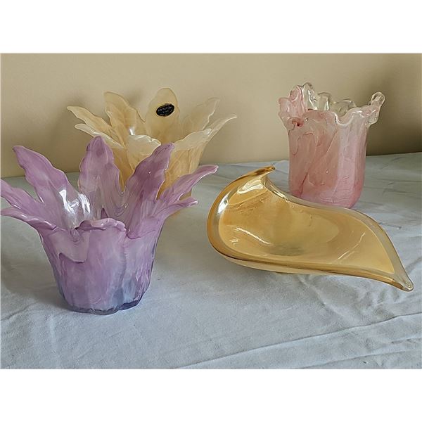 4 Pulled Feather Art Glass Vases and Bowl