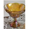 Image 4 : Carnival Glass Compote and Marigold Glass Bunny Trinket