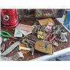 Image 6 : Lot: Watches, Keychains, Cologne, Books, Collectibles