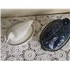 Image 4 : Ceramic Duck-Shaped Covered Dishes