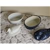 Image 5 : Ceramic Duck-Shaped Covered Dishes