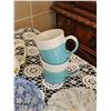 Image 12 : Blue and White Kitchenware and Tableware Items