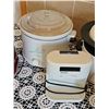 Image 4 : Small Kitchen Appliance Lot With Crock-Pots Roaster Popcorn Maker