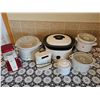 Image 6 : Small Kitchen Appliance Lot With Crock-Pots Roaster Popcorn Maker