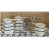 Image 1 : CorningWare Blue Cornflower Bakeware Set, 10 Pieces with Lids
