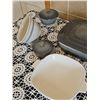 Image 5 : Bakeware Set Featuring Master Chef and Gibson