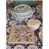 Image 3 : Cookware, Ceramic Dish, Knife Set, Pitcher and More