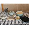 Image 7 : Cookware, Ceramic Dish, Knife Set, Pitcher and More