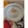 Image 2 : Kitchenware Lot with Knives, Cookware, and Tools