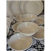 Image 2 : Noritake Glenrose 16-Piece Stoneware Dinnerware Set USA