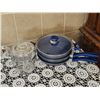 Image 8 : Nonstick Blue Speckled Cookware Set with Glass Percolator