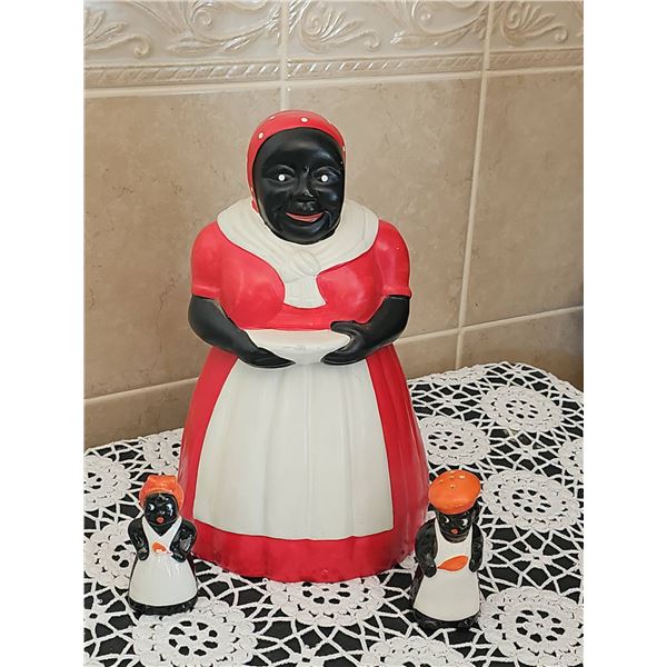 Black Americana Mammy Cookie Jar and Salt & Pepper Shakers