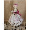 Image 2 : 4 Porcelain Victorian-Style Figurines