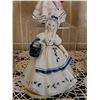 Image 4 : 4 Porcelain Victorian-Style Figurines