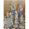 Image 3 : Porcelain Blue and White Figurine Collection, 10 Pieces