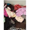 Image 6 : Large Mixed Women's Clothing and Footwear Lot