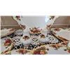 Image 2 : Royal Albert Old Country Roses China Plate Set with Salt & Pepper