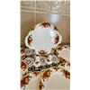 Image 3 : Royal Albert Old Country Roses China Plate Set with Salt & Pepper