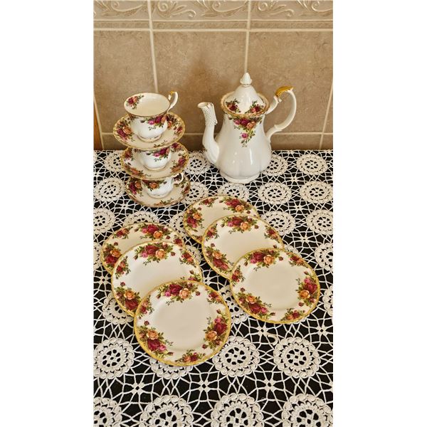 Royal Albert Old Country Roses Tea Set, 6 Cups, Saucers, Plates & Teapot