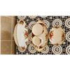 Image 5 : Royal Albert Old Country Roses China Serving Set, England