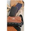 Image 3 : Women's Handbags and Framed Art Prints Collection