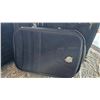 Image 3 : 4 Assorted Travel Suitcases Cambridge and Turin