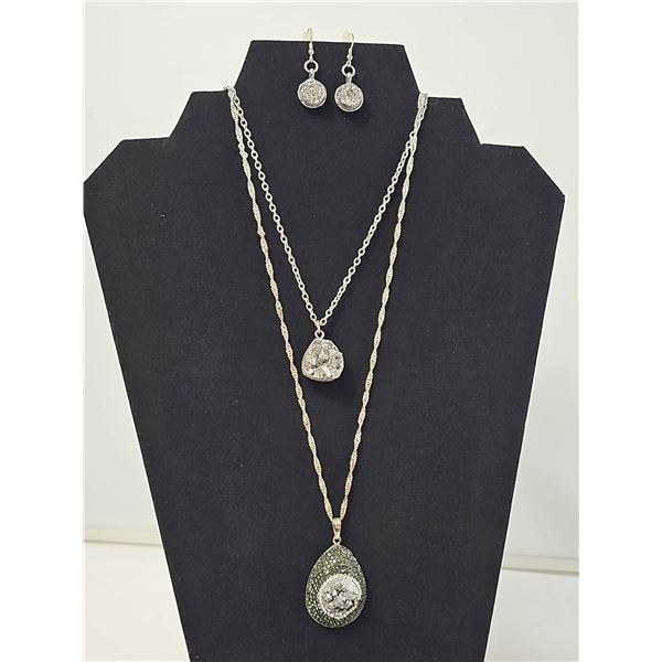 Silver Tone Druzy Pendant Necklace and Earring Set