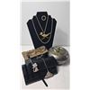 Image 1 : Costume Jewellery, Eyeglasses, Purses, and Lidded Bowl