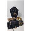 Image 9 : Costume Jewellery, Eyeglasses, Purses, and Lidded Bowl