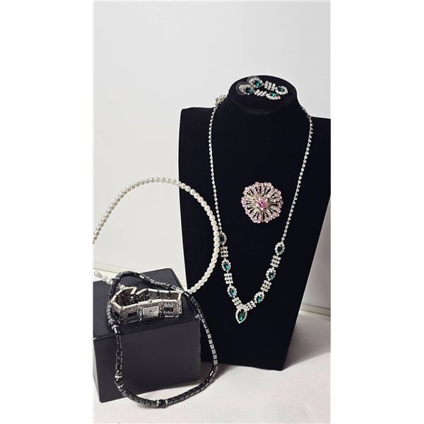 Costume Jewellery and Watch Lot